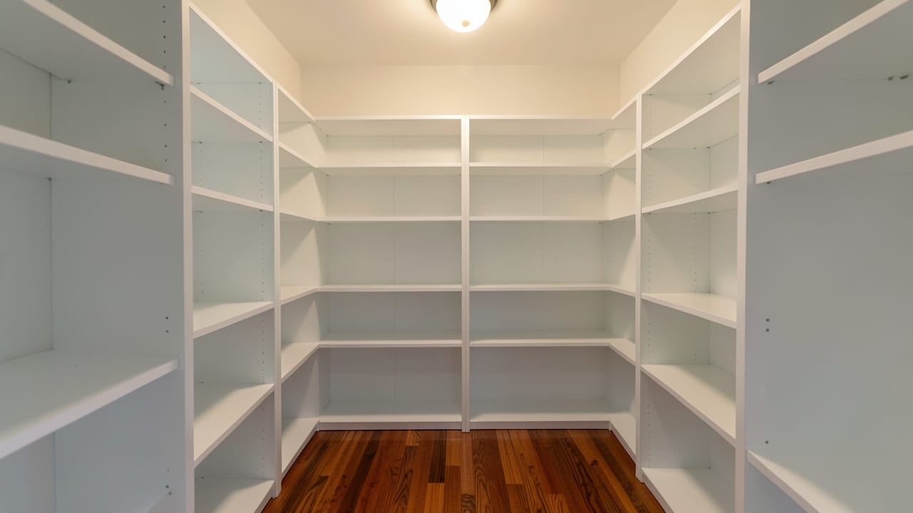 Closet Mold Cleanup in Burnham Place, DC in Burnham Place