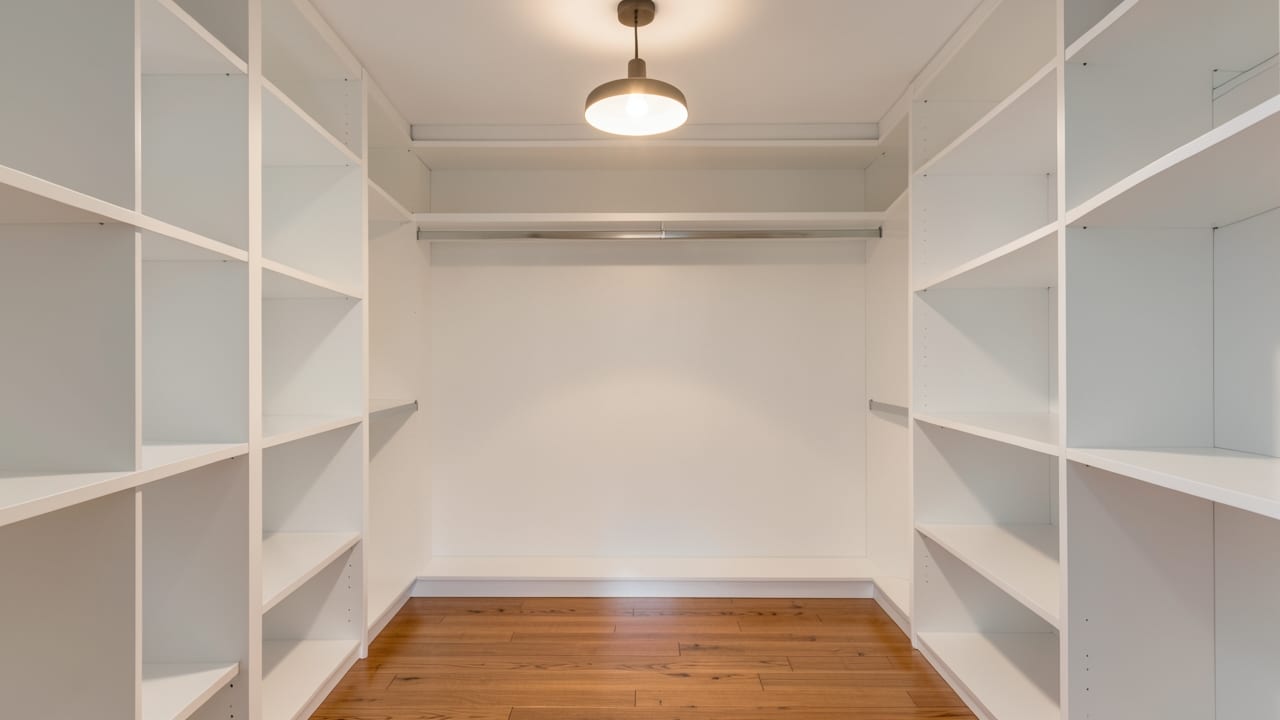 Closet Mold Cleanup in Chantilly, VA in Chantilly