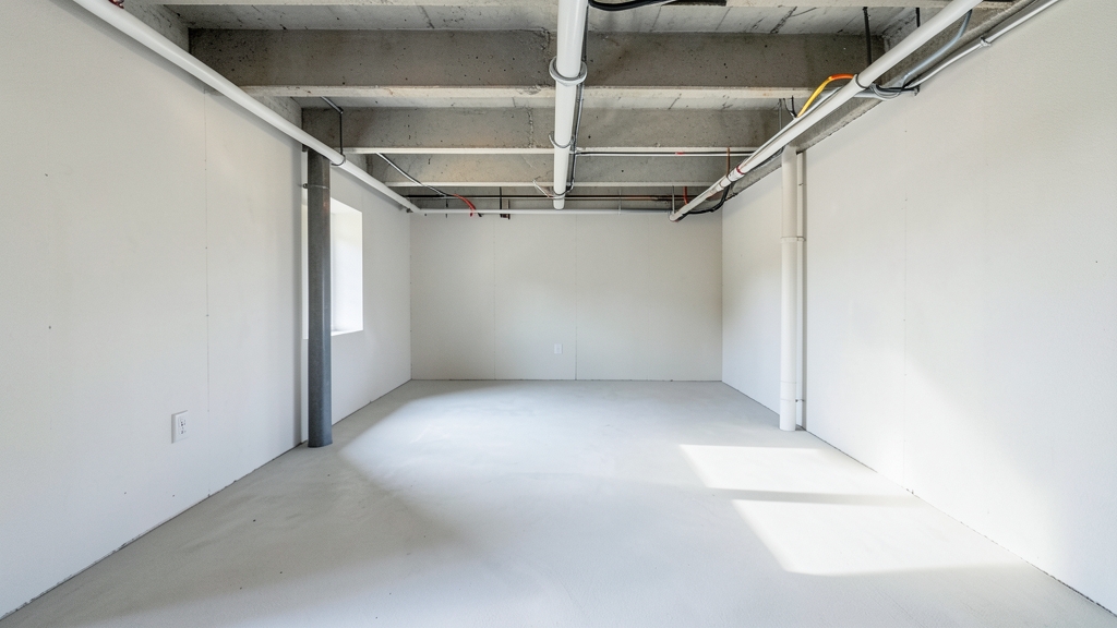 Hospital Mold Removal: Ensuring Safe and Compliant Healthcare Facilities in Newport Beach