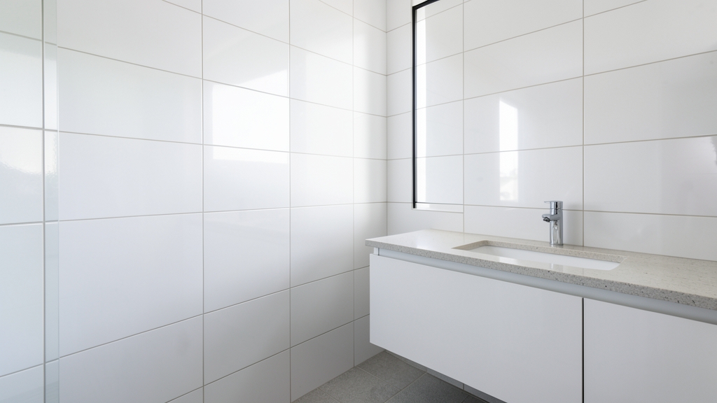 The Step-by-Step Process of Large-Scale Mold Remediation in Newport Beach