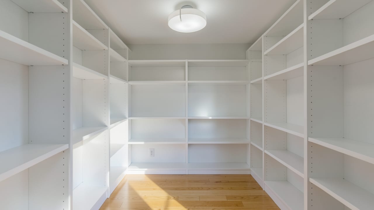 Closet Mold Cleanup in Staatsburg, NY in Staatsburg