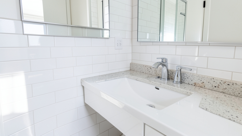 Minimize Downtime: How Vista Businesses Recover from Mold Damage Fast